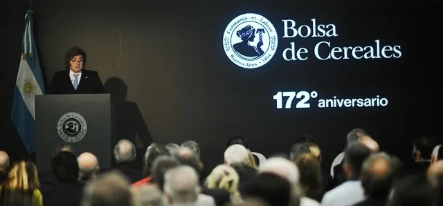 Milei anunció menos retenciones y prometió más bajas si es reelecto en 2027 imagen-14