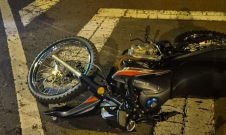 Motociclista resultó herida tras ser embestida por una camioneta en Posadas imagen-11