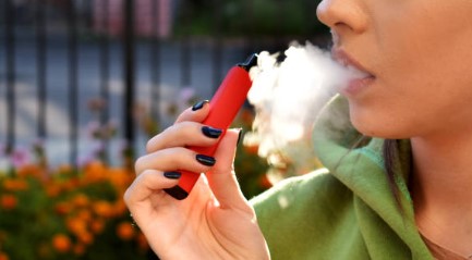 “El falso mito del vapeo”: advertencia de oncóloga en el Día Mundial sin Tabaco imagen-14