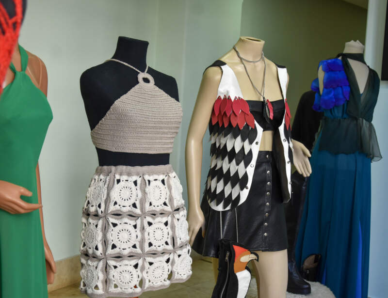 “Moda con identidad”: diseñadores misioneros exhiben la riqueza cultural en la Legislatura imagen-12