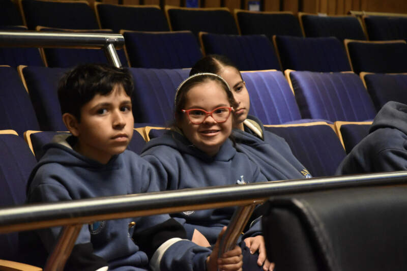 La curiosidad de los alumnos convirtió la visita guiada a la Cámara en una experiencia distinta imagen-22