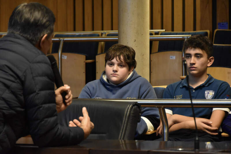 La curiosidad de los alumnos convirtió la visita guiada a la Cámara en una experiencia distinta imagen-20