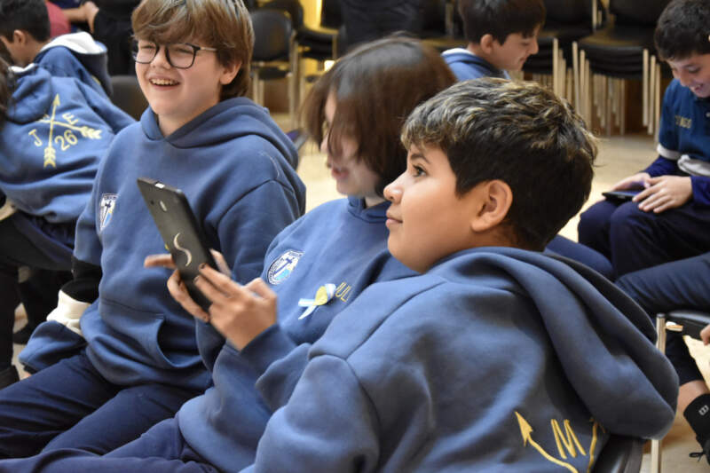 La curiosidad de los alumnos convirtió la visita guiada a la Cámara en una experiencia distinta imagen-30