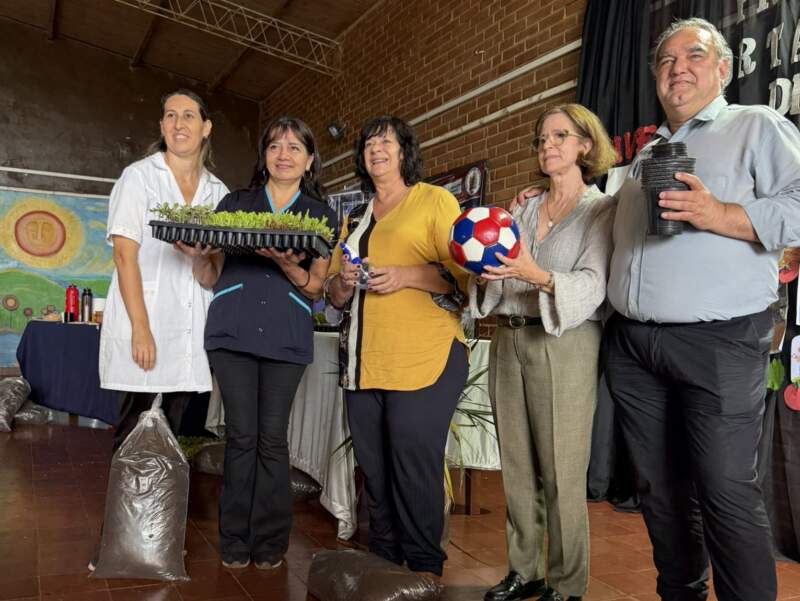 Más de 12 escuelas de educación especial participaron en jornada de fortalecimiento de huertas escolares imagen-14