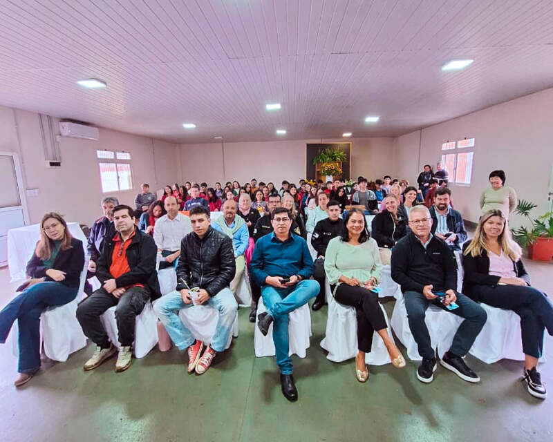 Misiones apuesta fuerte a la floricultura: Garuhapé fue sede de un encuentro clave para el sector imagen-2