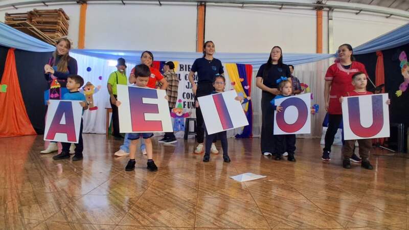 De la mano de Gurises Felices, más de 300 niños vivieron una tarde de música, juegos y emoción en Puerto Esperanza imagen-7
