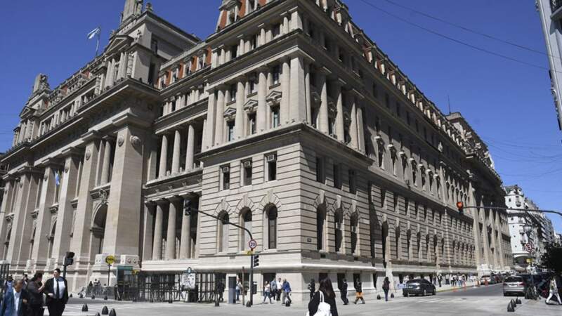 La Corte Suprema definirá el futuro del financiamiento universitario y crece la tensión con el Gobierno imagen-12