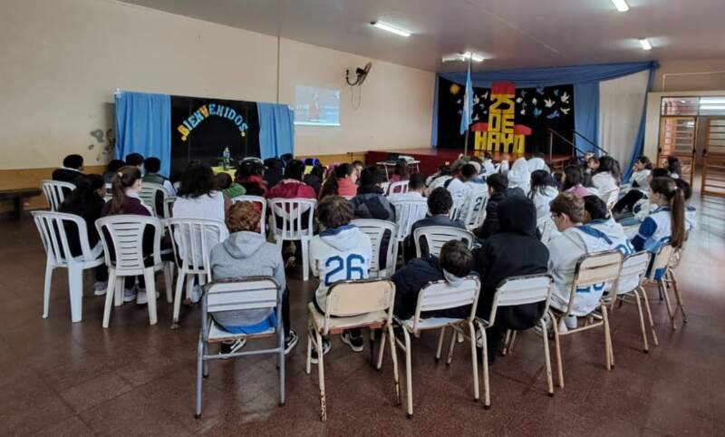 Autoconocimiento y prevención: más de 180 estudiantes participaron de jornadas educativas en Concepción de la Sierra imagen-2