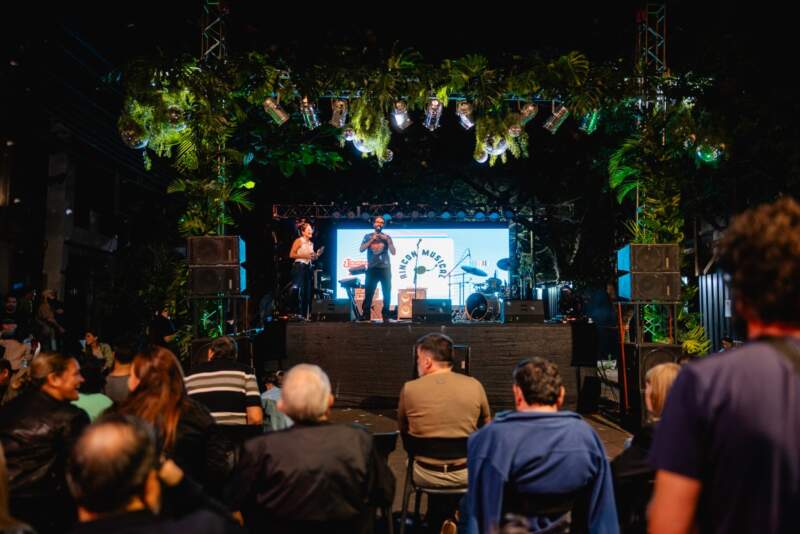 Posadas celebró el Jazz Day con música en vivo, feria y cruce intergeneracional en el Cidade imagen-4