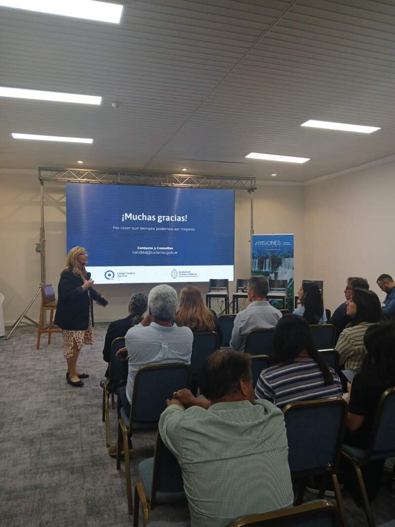 Puerto Iguazú reunió a referentes del sector turístico en una jornada provincial sobre calidad, innovación y sostenibilidad imagen-10