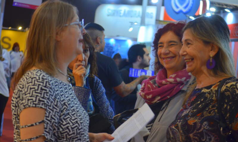 Silvia Hedman presentó su obra, "Memorias del Silencio" en la Feria Internacional del Libro de Buenos Aires imagen-12