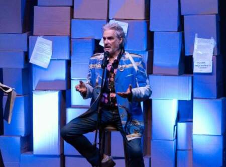 Roberto Pettinato vuelve a Posadas con un show de humor ácido, música e ironía imagen-7