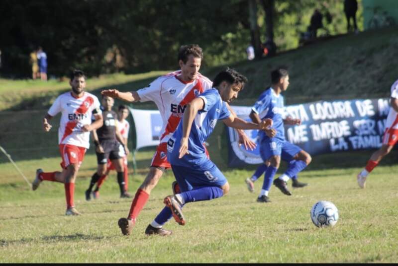 Fútbol posadeño: se completó la 9na fecha y La Cantera es líder imagen-10
