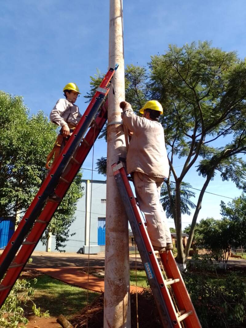Energía de Misiones mejoró una línea estratégica para garantizar el suministro de agua en San Vicente imagen-10