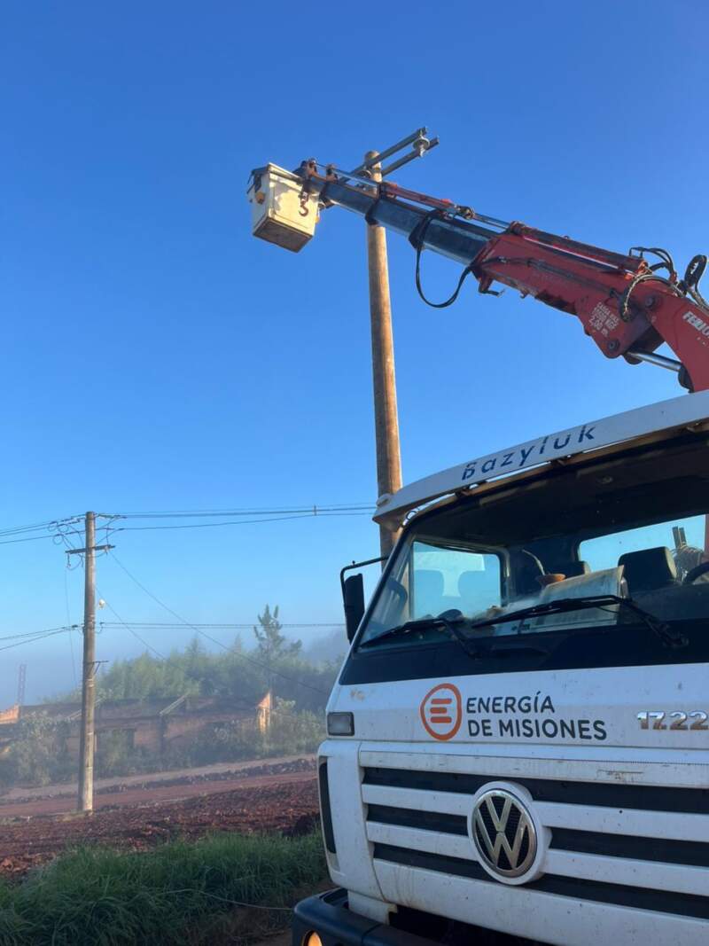 Energía de Misiones mejoró una línea estratégica para garantizar el suministro de agua en San Vicente imagen-4