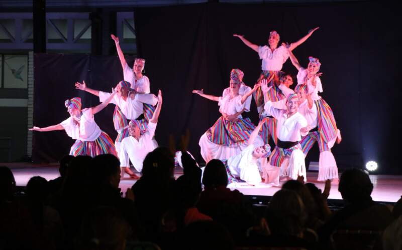 El cierre de la Semana de la Danza hizo vibrar de emoción al paseo La Terminal imagen-7