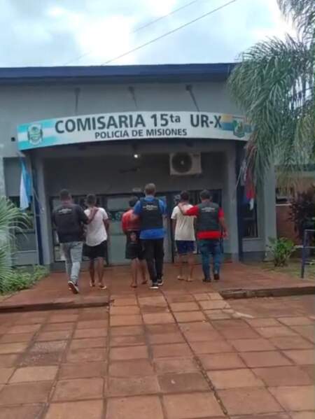 Robaron un aire acondicionado de una escuela y los tres ladrones cayeron cuando lo vendían por $15 mil en Posadas imagen-11