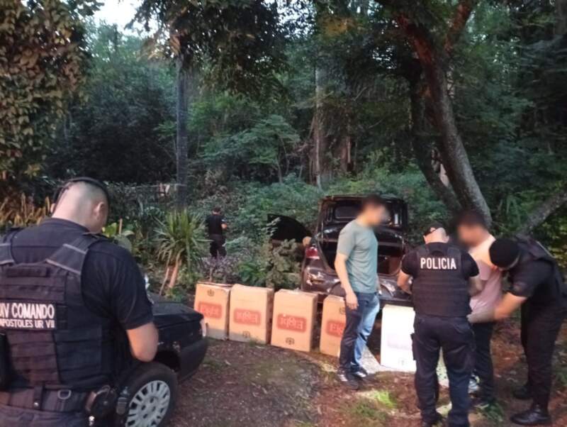 Pareja de contrabandistas detenida tras un seguimiento interprovincial: les incautaron cigarrillos por más de $5 millones imagen-12