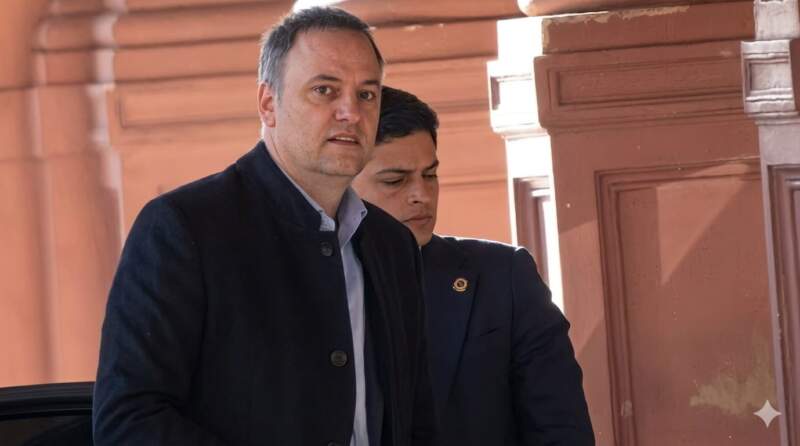 Adorni convocó a una reunión de Gabinete tras la declaración de un arquitecto que lo complicó en la Justicia imagen-13