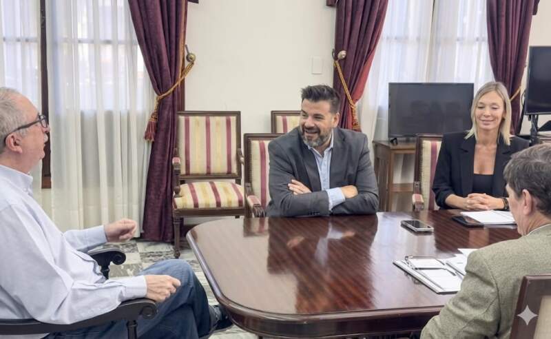 Passalacqua recibió al Gerente del Banco Macro para fortalecer programas de financiamiento en Misiones imagen-2