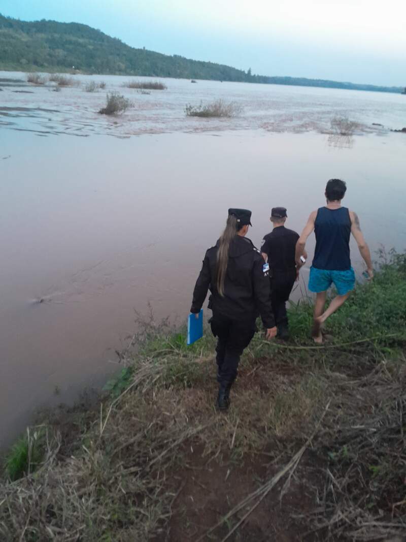 Alba Posse: hallaron sin vida a un joven pescador en el río Uruguay imagen-13