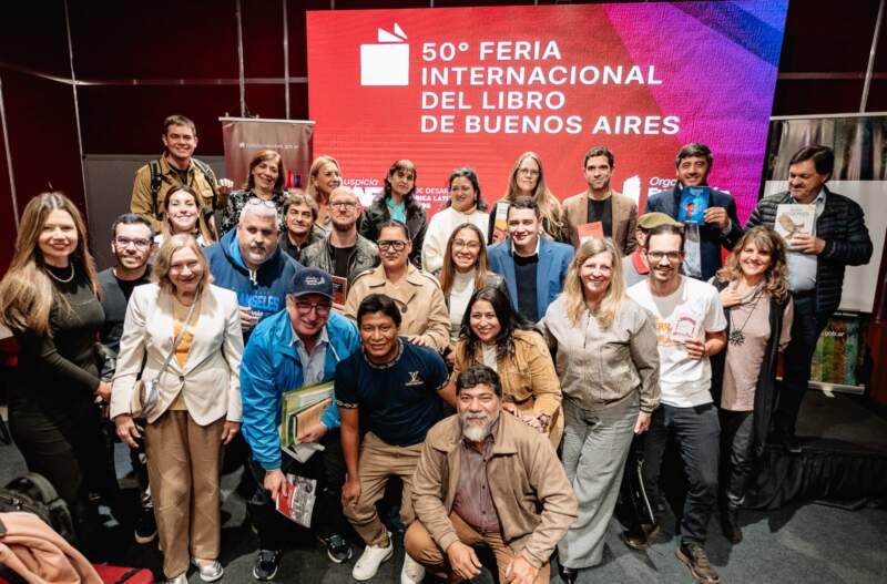 “Los libros son una poderosa herramienta de crecimiento que nunca debemos olvidar”, señaló Passalacqua en la Feria Internacional del Libro en Buenos Aires imagen-6