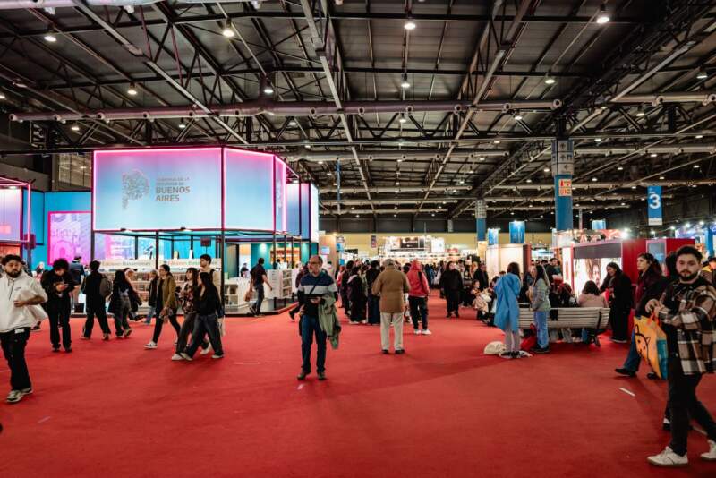“Los libros son una poderosa herramienta de crecimiento que nunca debemos olvidar”, señaló Passalacqua en la Feria Internacional del Libro en Buenos Aires imagen-8