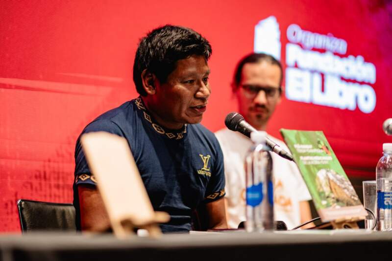 “Los libros son una poderosa herramienta de crecimiento que nunca debemos olvidar”, señaló Passalacqua en la Feria Internacional del Libro en Buenos Aires imagen-12