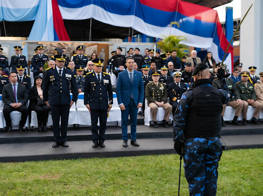 Con reconocimientos, mensaje institucional y desfile, la Policía finalizó sus actividades por su 170° aniversario 17 Con reconocimientos, mensaje institucional y desfile, la Policía finalizó sus actividades por su 170° aniversario imagen-16