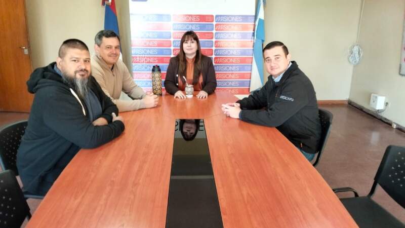 La Provincia garantiza la continuidad laboral en el traspaso del Hipermercado imagen-2
