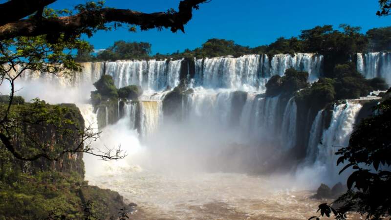 Doble recorte de Nación golpea a Misiones: menos fondos para Iguazú y Campo San Juan imagen-12