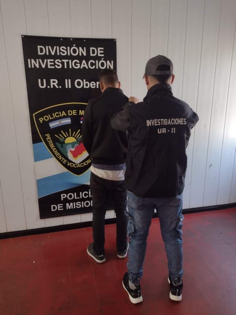 Cayó el segundo implicado por el robo de una placa en una Facultad de Oberá 3 Cayó el segundo implicado por el robo de una placa en una Facultad de Oberá imagen-2