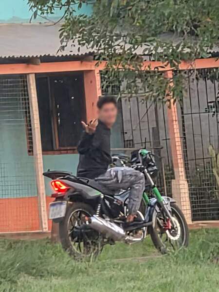 Cargaron el dominio al anillo digital del 911, siguieron su recorrido por cámaras y lo arrestaron: hacía “willy”, evadía controles e insultaba a policías imagen-5