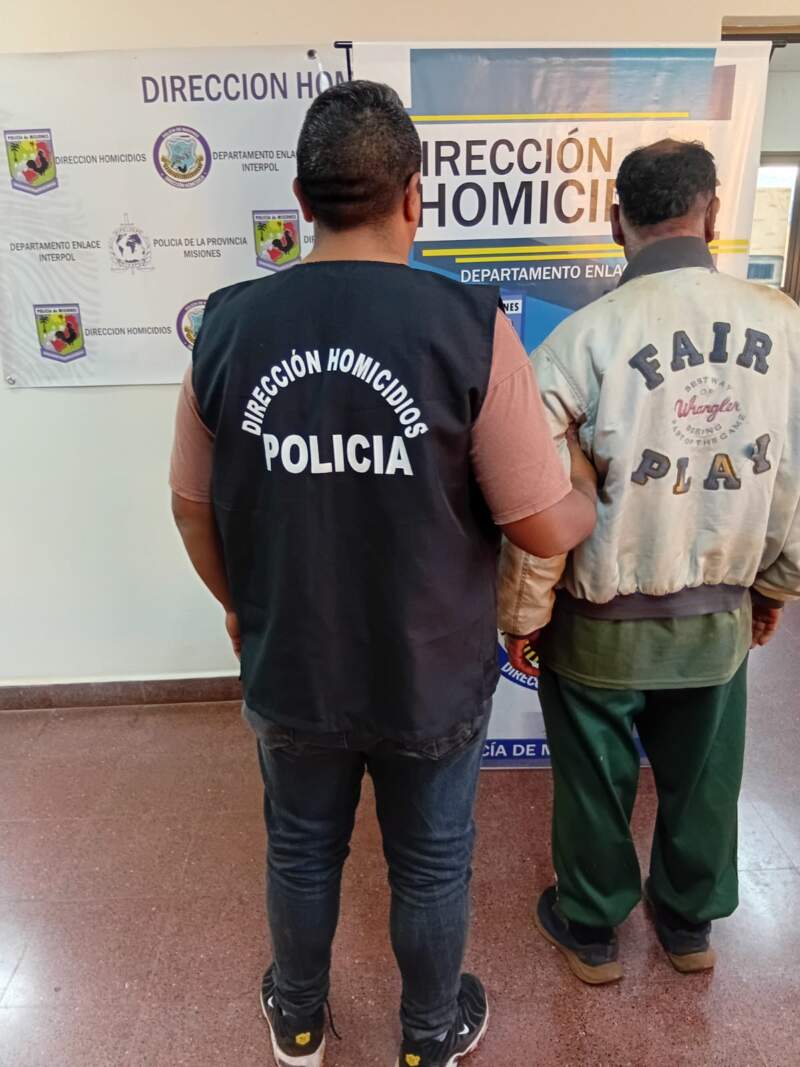 Mintió sobre un homicidio, activó un megaoperativo policial y el 911 lo rastreó hasta detenerlo 9 Mintió sobre un homicidio, activó un megaoperativo policial y el 911 lo rastreó hasta detenerlo imagen-8