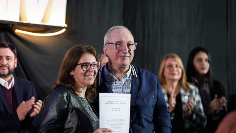 "Hay esperanza en la educación pública, es por ahí", destacó el Gobernador en el acto de colación de 141 egresados de Arte y Diseño, de Oberá imagen-6