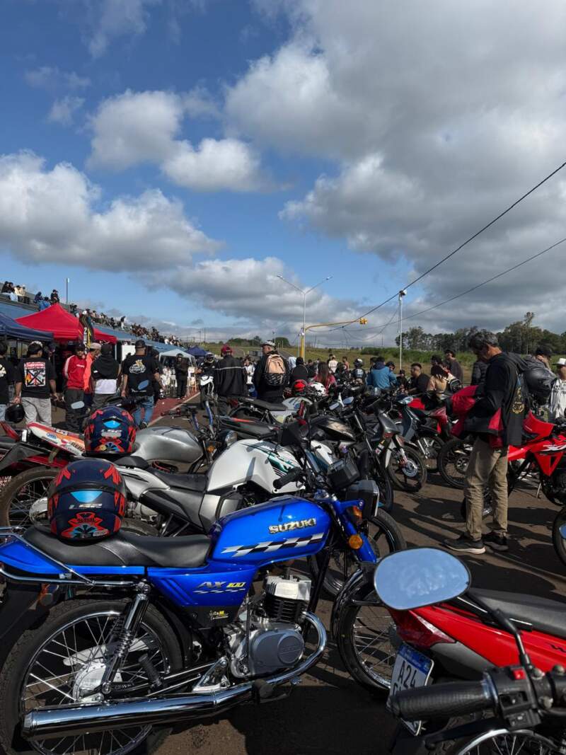 La familia Stunt copó el Autódromo de Posadas La familia Stunt copó el Autódromo de Posadas imagen-10