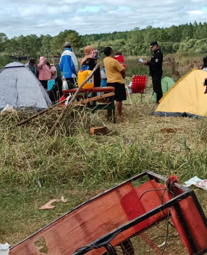 La Policía desbarató un intento de toma ilegal de terrenos municipales en Posadas 3 La Policía desbarató un intento de toma ilegal de terrenos municipales en Posadas imagen-2