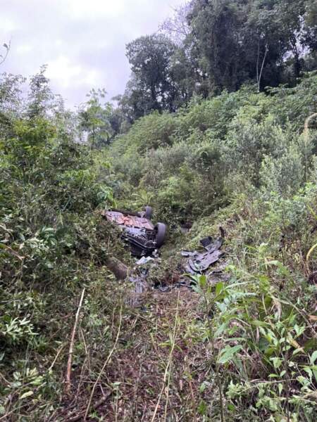 Familia brasileña despistó con su vehículo en cercanías del Parque Urugua-í y fue hospitalizada imagen-11