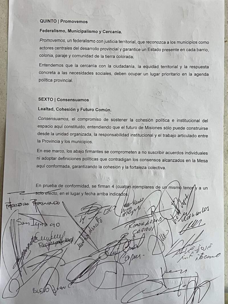 El “Acuerdo de Ruiz de Montoya”: 67 intendentes sellaron unidad política, municipalismo y respaldo a la gobernabilidad provincial 7 El “Acuerdo de Ruiz de Montoya”: 67 intendentes sellaron unidad política, municipalismo y respaldo a la gobernabilidad provincial imagen-6