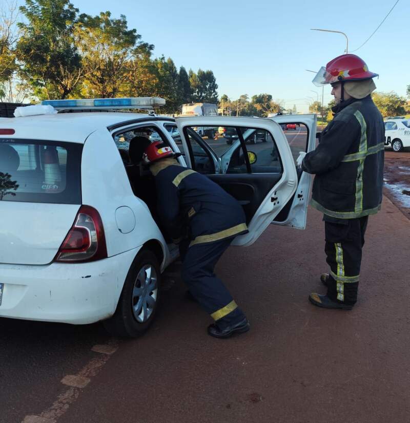 Un hierro salió despedido de un camión e impactó contra un vehículo en Oberá: el conductor resultó herido imagen-2
