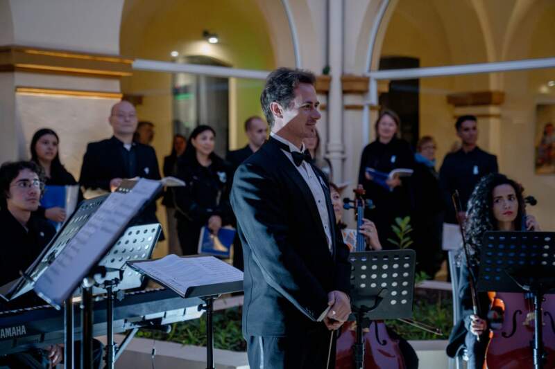 En la reapertura del Centro de Interpretación Jesuítico Guaraní de San Ignacio Miní, Passalacqua destacó que es una "experiencia inmersiva, tecnológica, que permite introducirse en ese histórico universo" 6 En la reapertura del Centro de Interpretación Jesuítico Guaraní de San Ignacio Miní, Passalacqua destacó que es una "experiencia inmersiva, tecnológica, que permite introducirse en ese histórico universo" imagen-5