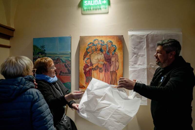 En la reapertura del Centro de Interpretación Jesuítico Guaraní de San Ignacio Miní, Passalacqua destacó que es una "experiencia inmersiva, tecnológica, que permite introducirse en ese histórico universo" 2 En la reapertura del Centro de Interpretación Jesuítico Guaraní de San Ignacio Miní, Passalacqua destacó que es una "experiencia inmersiva, tecnológica, que permite introducirse en ese histórico universo" imagen-1