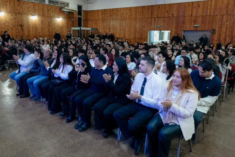 Passalacqua participó de la colación del Itec Iguazú y destacó la formación técnica para el desarrollo turístico 11 Passalacqua participó de la colación del Itec Iguazú y destacó la formación técnica para el desarrollo turístico imagen-10