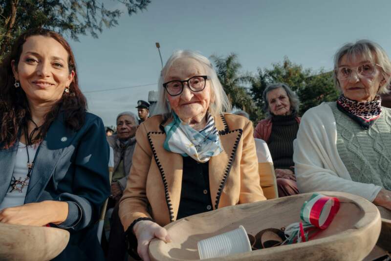 Passalacqua encabezó el acto por el 80° aniversario de El Soberbio: “Solamente juntos se logran las cosas” 27 Passalacqua encabezó el acto por el 80° aniversario de El Soberbio: “Solamente juntos se logran las cosas” imagen-26