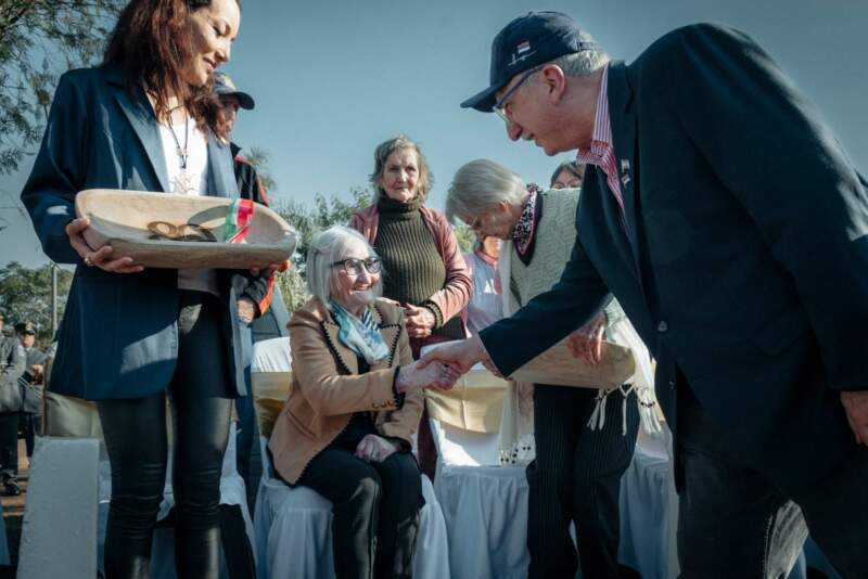 Passalacqua encabezó el acto por el 80° aniversario de El Soberbio: “Solamente juntos se logran las cosas” 25 Passalacqua encabezó el acto por el 80° aniversario de El Soberbio: “Solamente juntos se logran las cosas” imagen-24