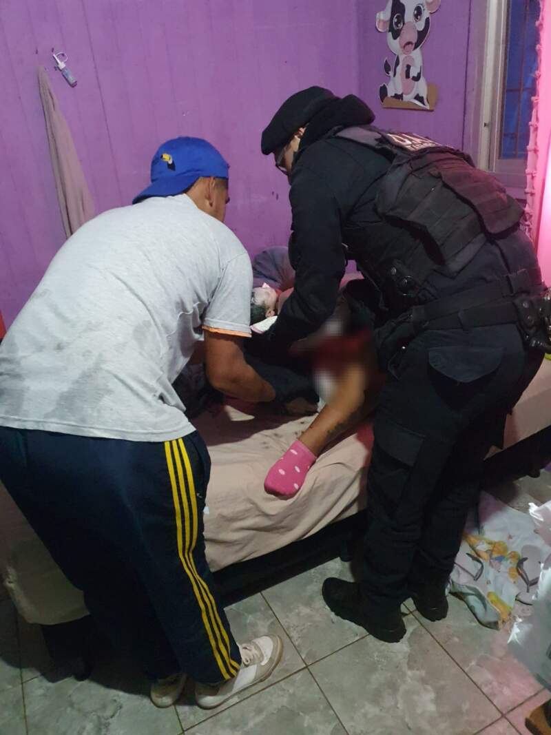Policías asistieron un parto de urgencia en una vivienda de Itaembé Guazú imagen-2