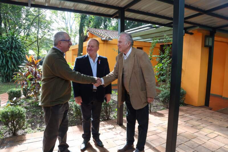 El Gobernador se reunió con su par de Itapúa para fortalecer relaciones institucionales 9 El Gobernador se reunió con su par de Itapúa para fortalecer relaciones institucionales imagen-8