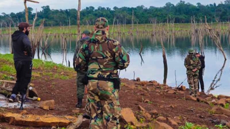 Secuestraron armas, embarcaciones y redes durante un operativo de control realizado por guardaparques en áreas protegidas del norte provincial 3 Secuestraron armas, embarcaciones y redes durante un operativo de control realizado por guardaparques en áreas protegidas del norte provincial imagen-2