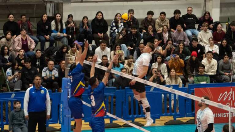 Voley: Argentina derrotó a Venezuela en el primer amistoso en el CePARD Voley: Argentina derrotó a Venezuela en el primer amistoso en el CePARD imagen-22