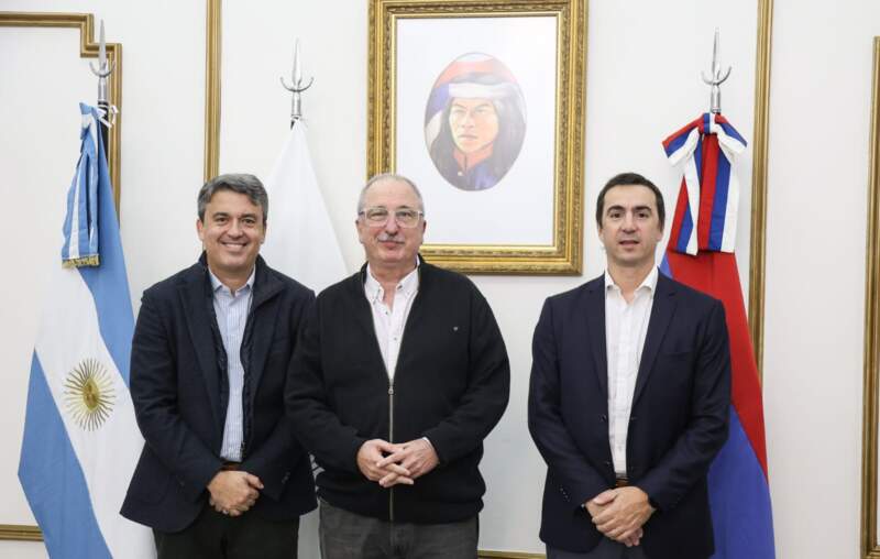 Passalacqua recibió a directivos de Philip Morris y destacaron el potencial del tabaco misionero imagen-12